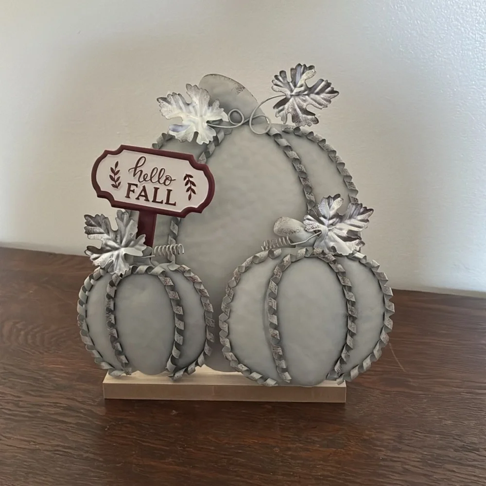 NWT- Silver Metal Pumpkins Trio Decoration w/ Hello Fall Sign on Wood Base 🍁